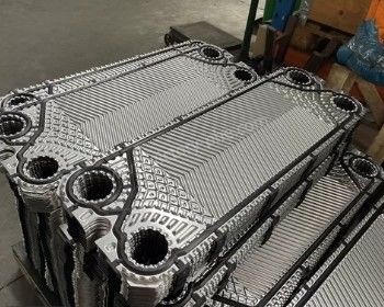 NBRガスケット材料と10~1000m2の熱移転面積の工業銅製ブレズプレート熱交換機